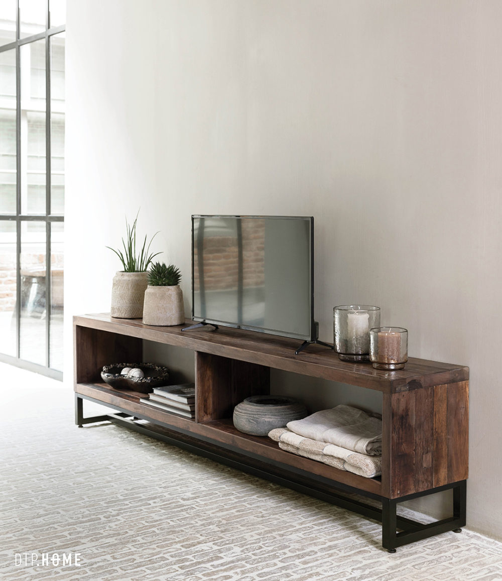 Timber puinen tv-taso 210
